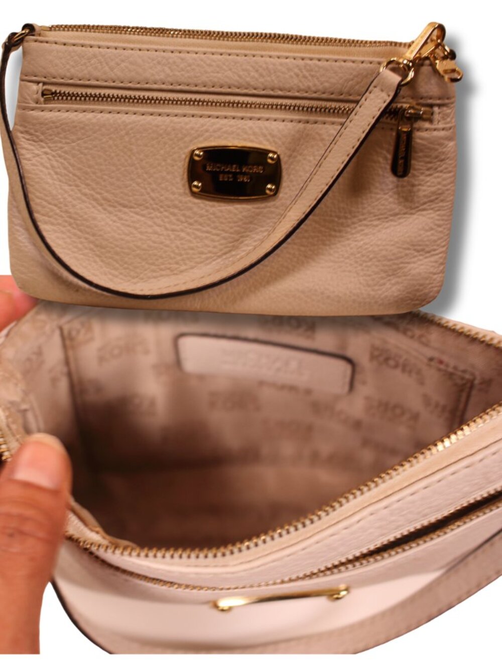 Michael Kors Cream Leather Mini Shoulder Bag Gold Logo Zip Pochette - Picture 3 of 4